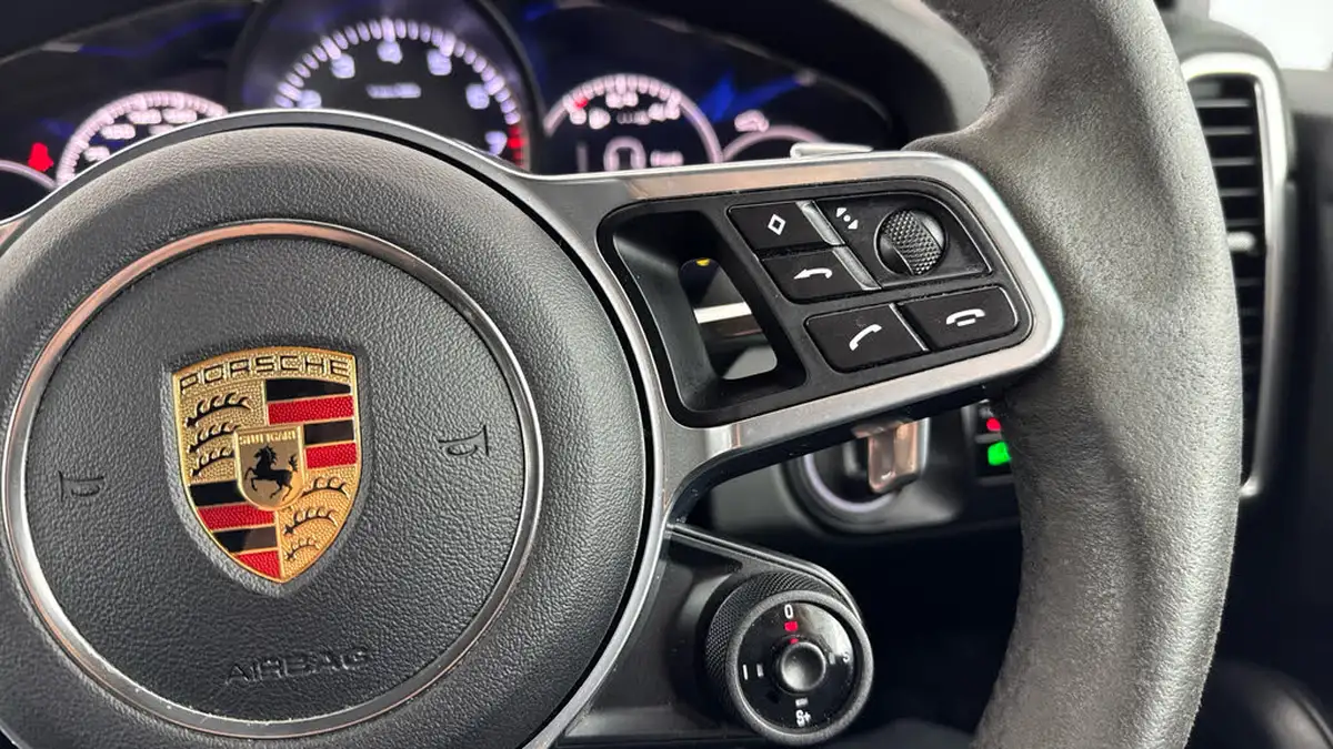 2019-porsche-cayenne-30-v6-s-big-19