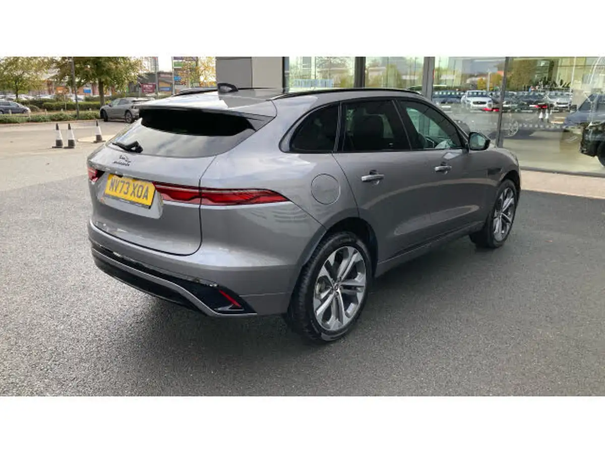 2023-jaguar-f-pace-20-d200-r-dynamic-hse-black-big-18