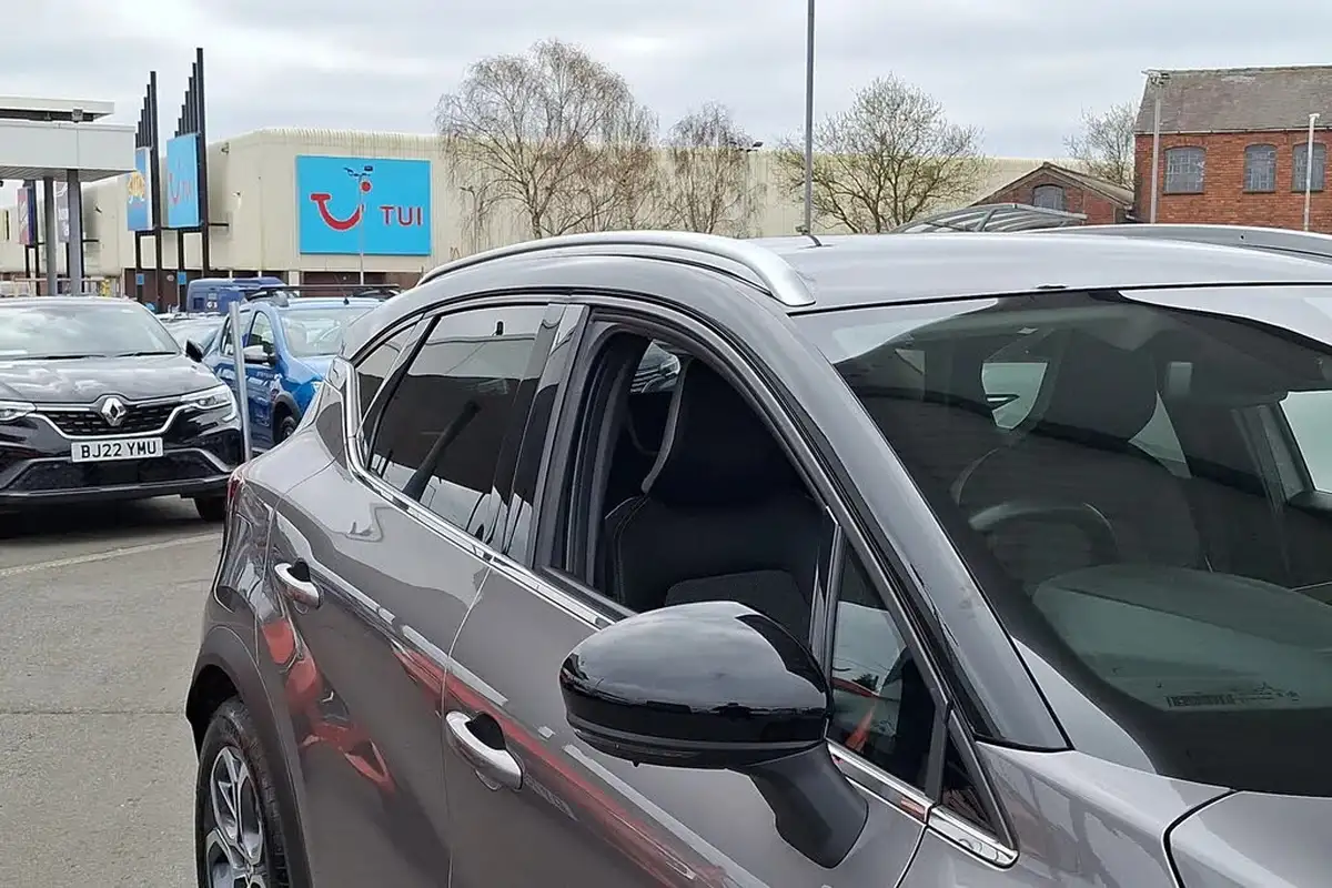 2023-renault-captur-16-techno-145ps-full-big-23