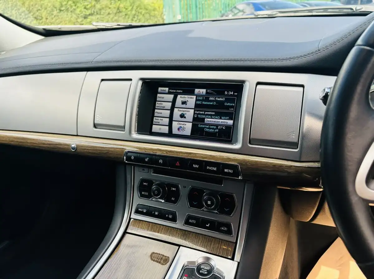 2013-jaguar-xf-30td-premium-luxury-ss-sportbrake-5d-auto-big-15