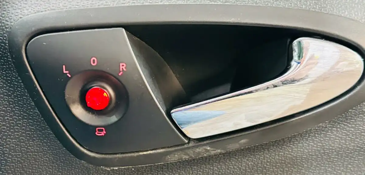 2012-seat-ibiza-14-fr-st-estate-5d-big-19