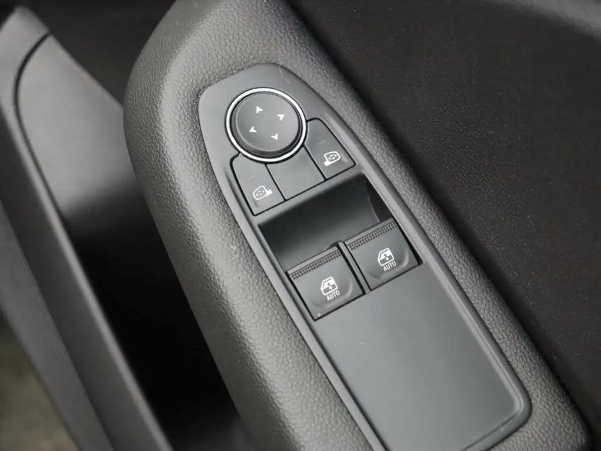 2021-renault-clio-10-sce-play-65ps-big-16