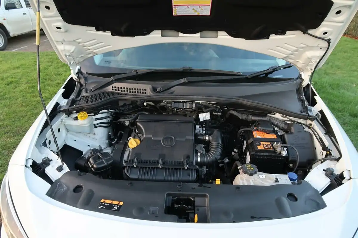 2017-fiat-tipo-14-easy-plus-hatchback-big-52