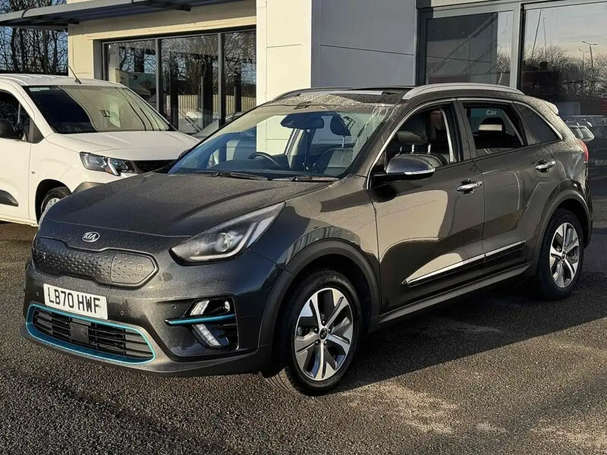 2021-kia-e-niro-ev-4-big-15