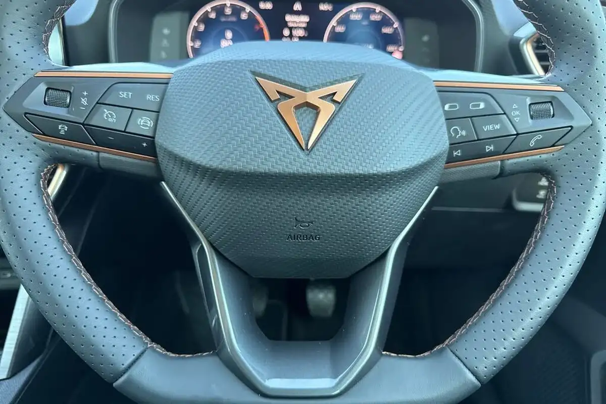 2024-cupra-leon-nf-15-tsi-v1-design-edition-hatchback-big-33
