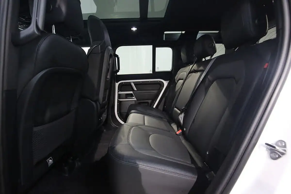 2023-land-rover-110-defender-30-d300-x-dynamic-hse-big-27
