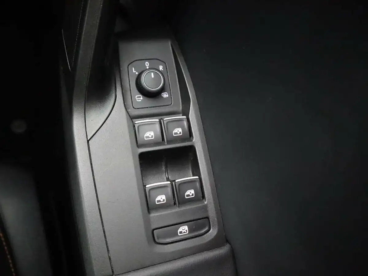 2021-seat-leon-15-tsi-evo-fr-130ps-hatchback-big-36