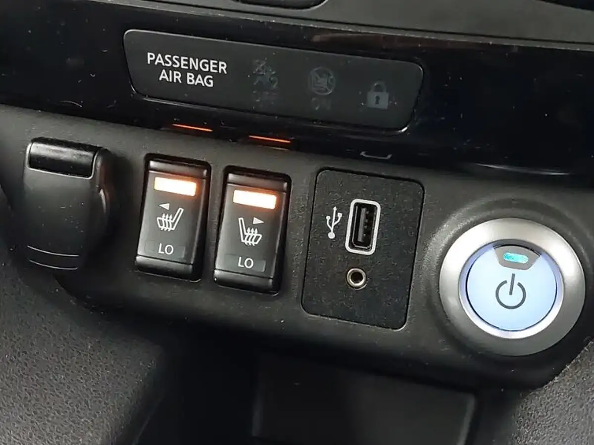 2020-nissan-leaf-e-e-n-tec-big-17
