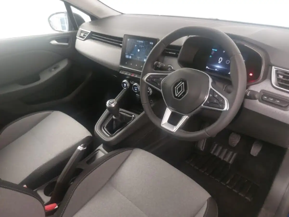 2024-renault-clio-10-tce-evolution-big-10