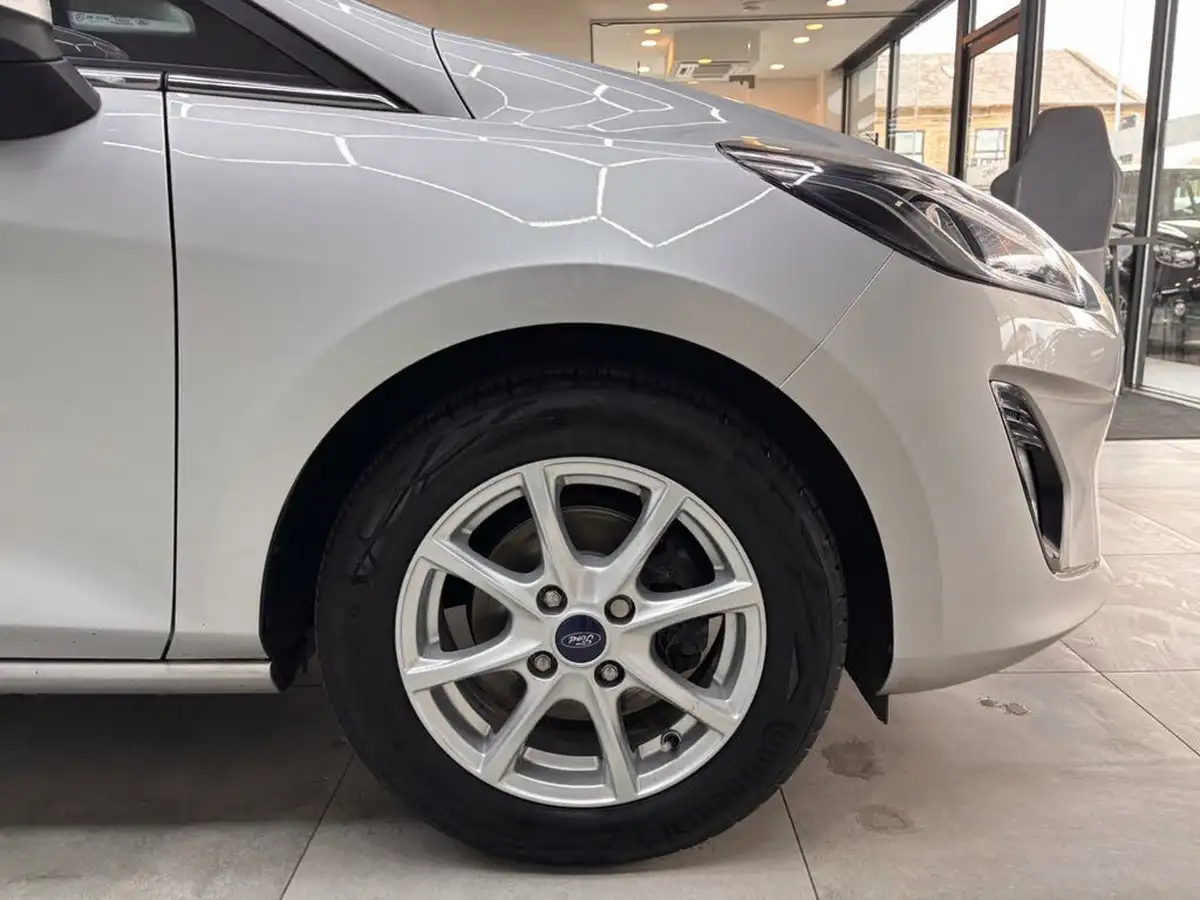 2018-ford-fiesta-15tdci-zetec-5d-big-27