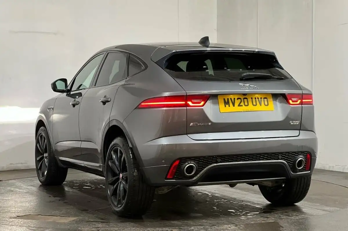 2020-jaguar-e-pace-20-i4d-chequered-flag-180ps-big-14