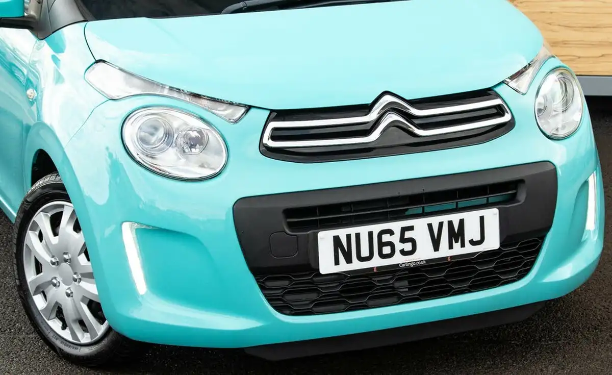 2015-citroen-c1-10-vti-feel-3d-big-10