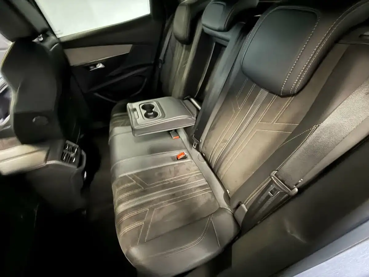 2021-peugeot-3008-suv-12-puretech-gt-eat8-big-38