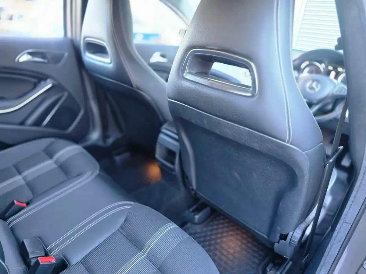2018-mercedes-benz-gla-class-16-gla-180-urban-edition-ss-7g-dct-big-54