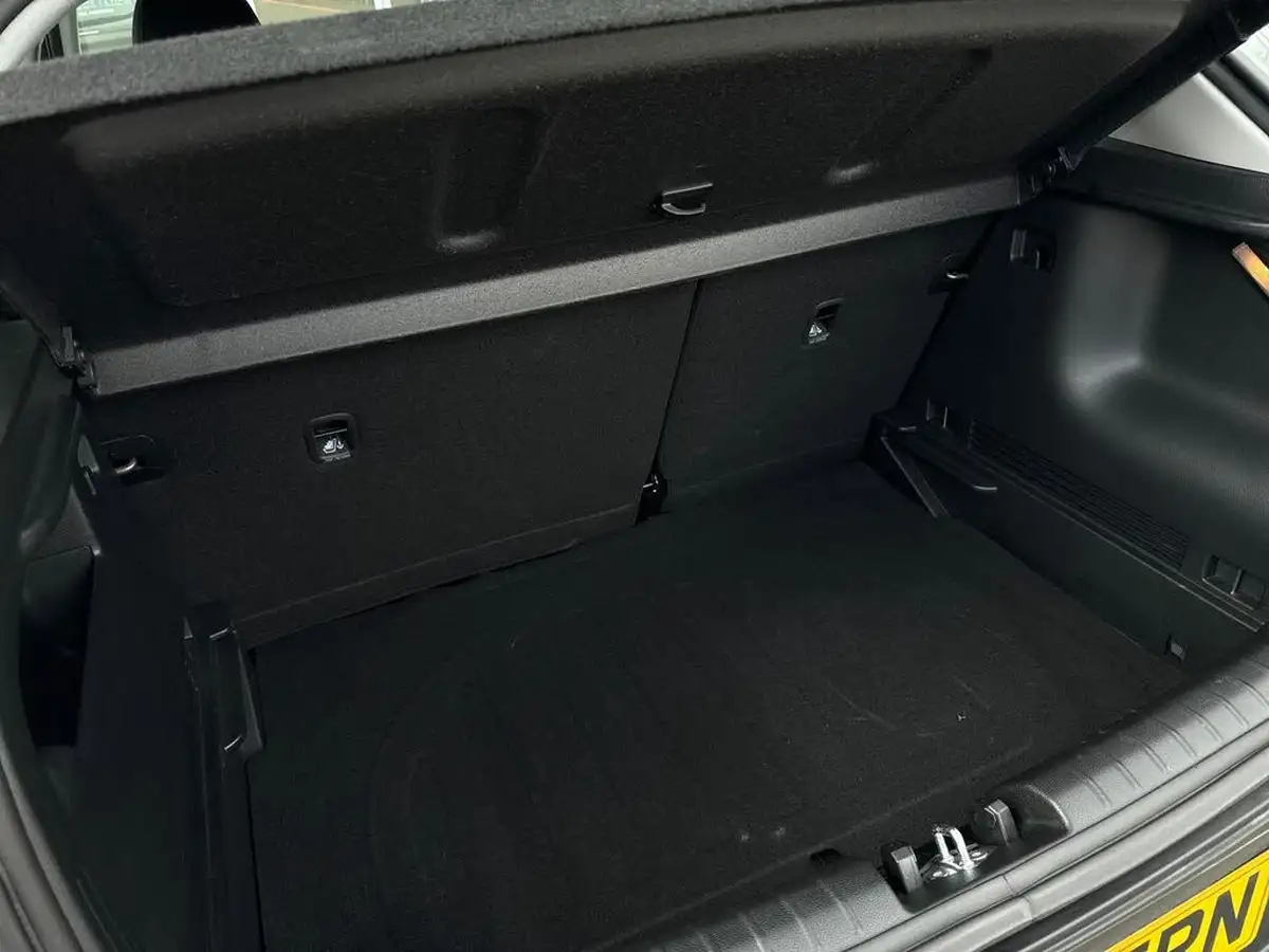 2024-kia-stonic-10-t-gdi-2-98bhp-dct-big-19