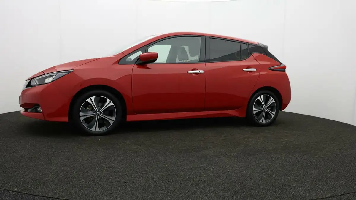 2022-nissan-leaf-e-tekna-big-64