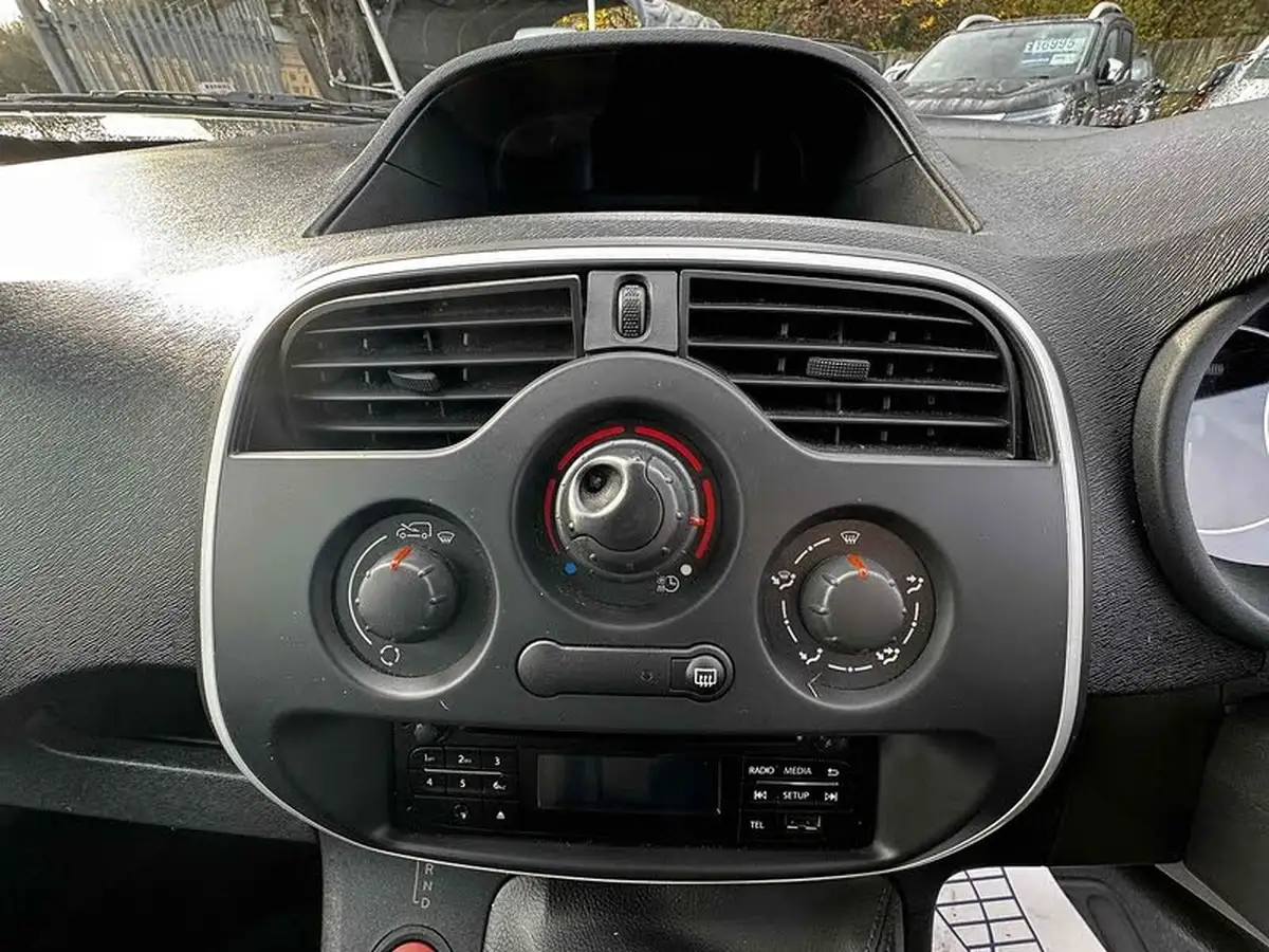 2016-renault-kangoo-maxi-e-i-maxi-ze-crew-cab-big-19