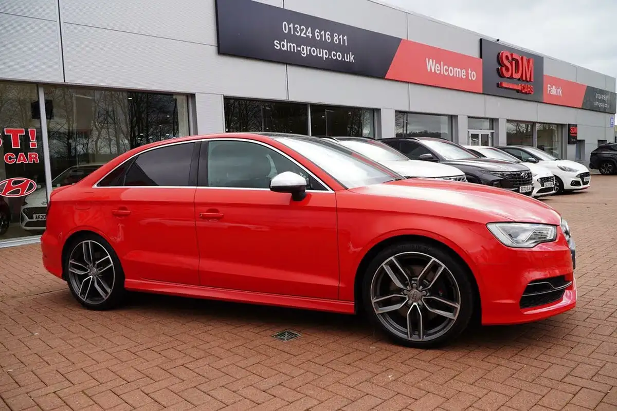 2015-audi-s3-20-tfsi-saloon-4d-s-tronic-big-12