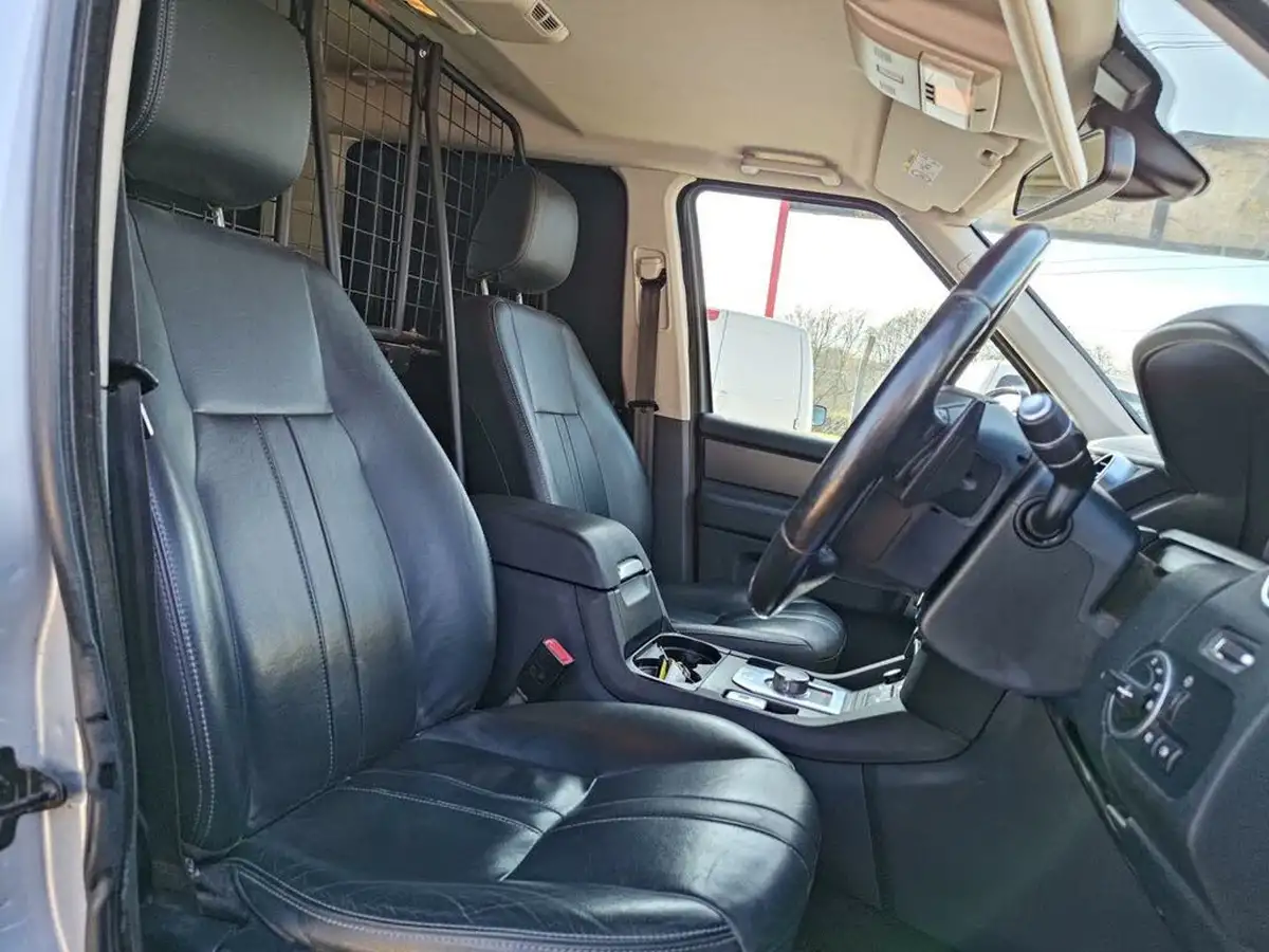 2016-land-rover-discovery-30-sd-v6-se-big-1