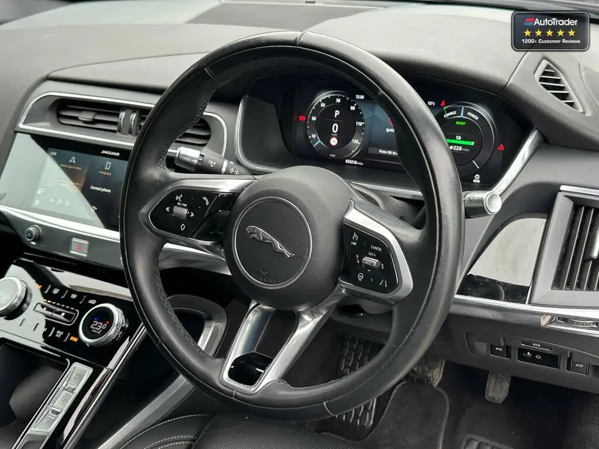 2022-jaguar-i-pace-ev400-black-big-10