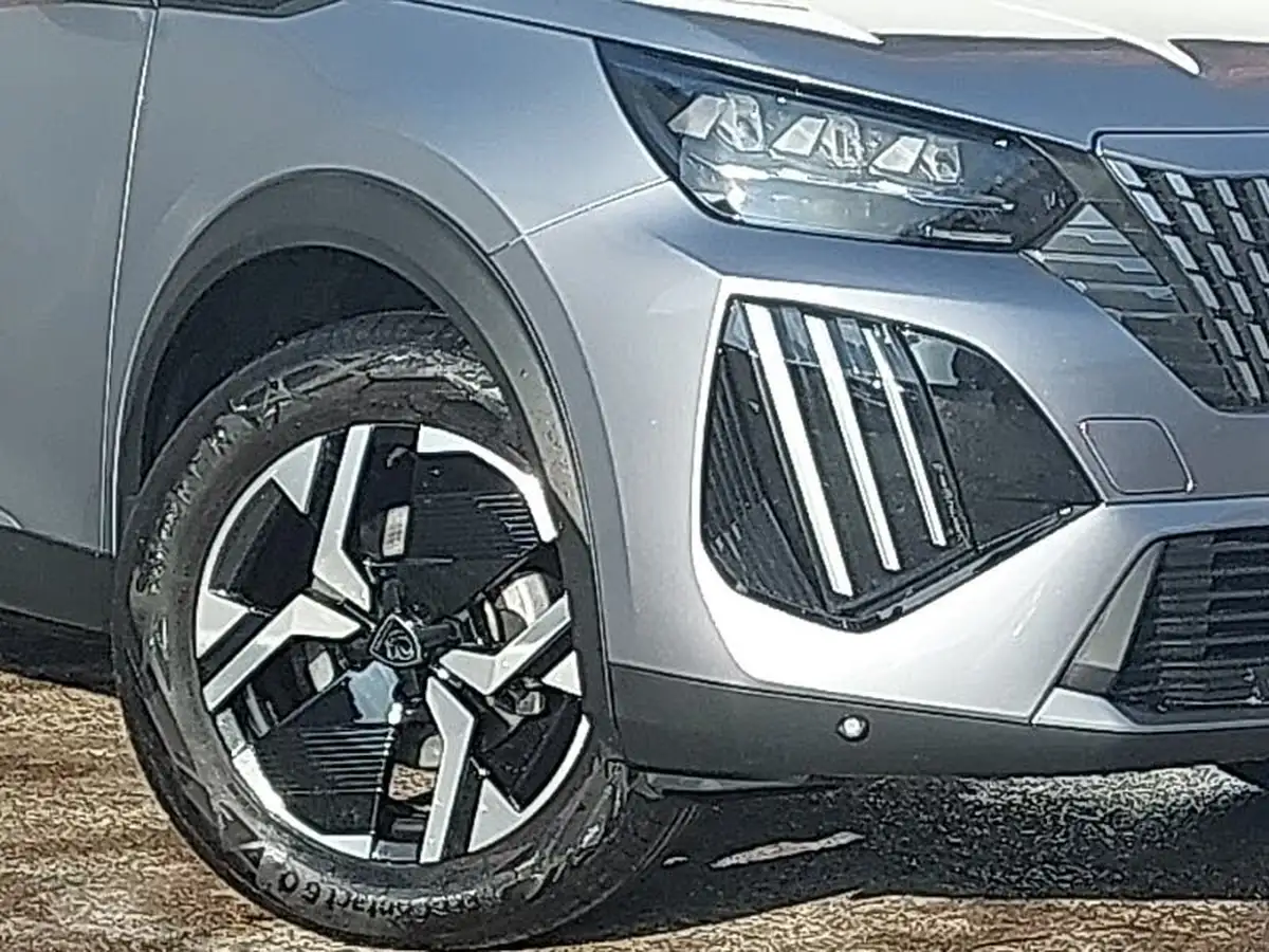 2023-peugeot-2008-suv-big-8