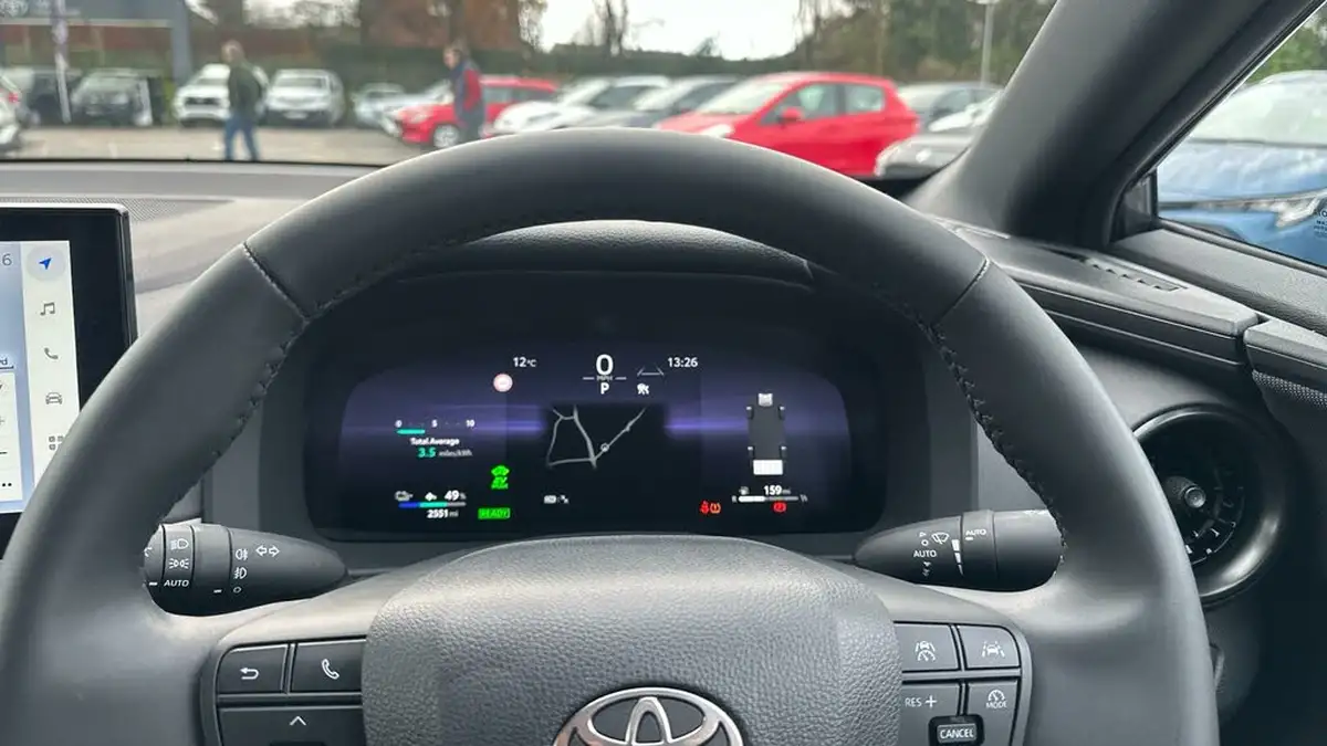 2024-toyota-c-hr-20-vvt-i-design-220bhp-plug-in-big-8