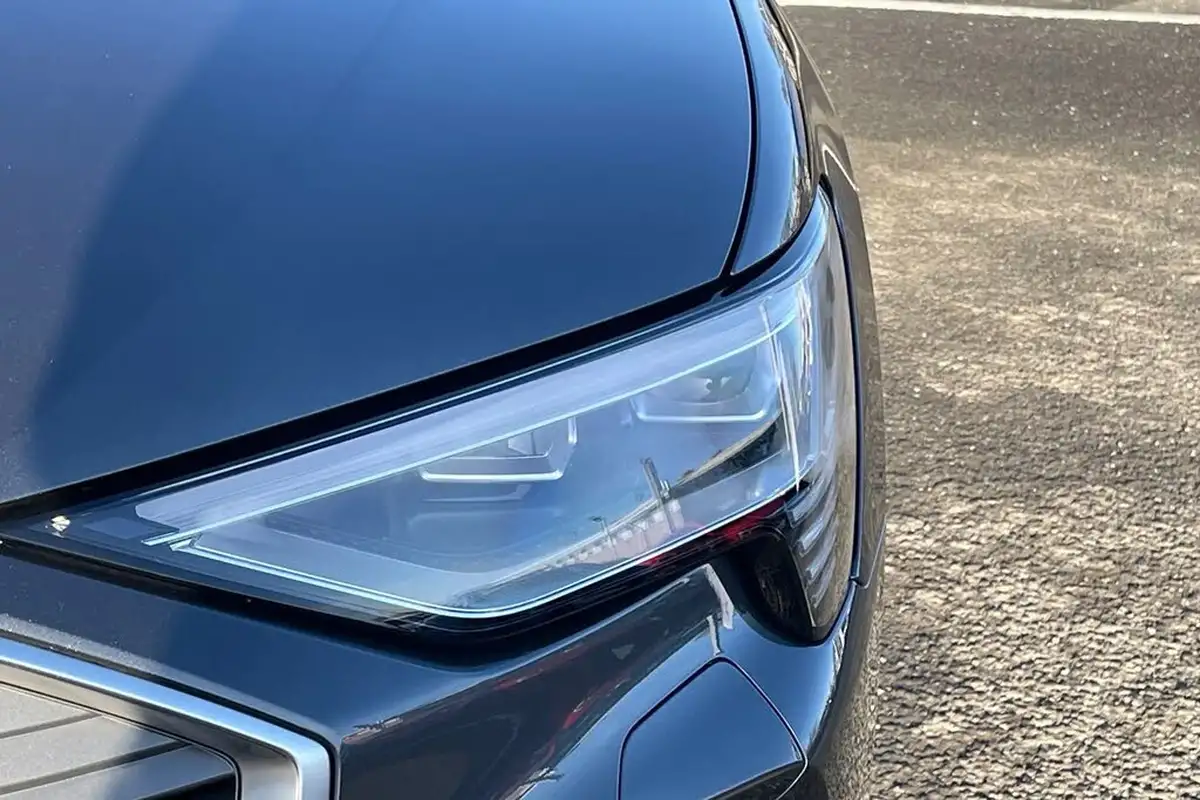 2022-audi-e-tron-50e-s-line-sportback-big-8