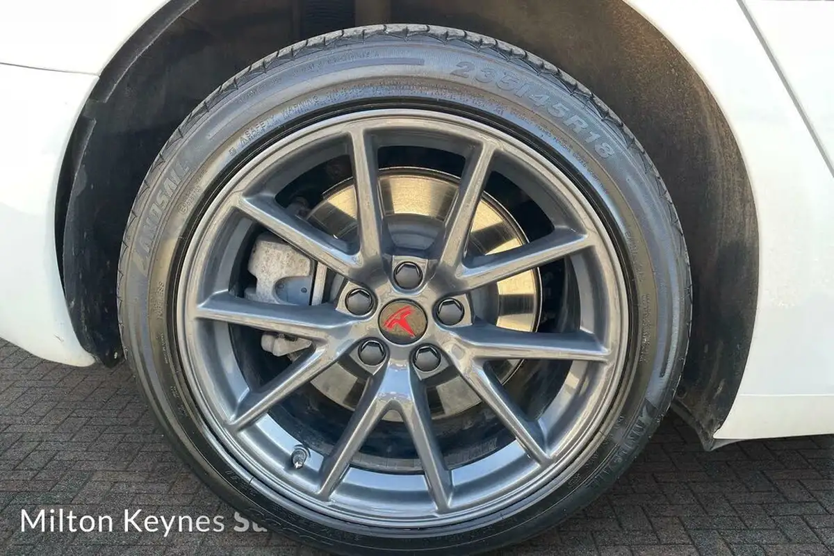 2023-tesla-model-3-e-rwd-241bhp-big-5