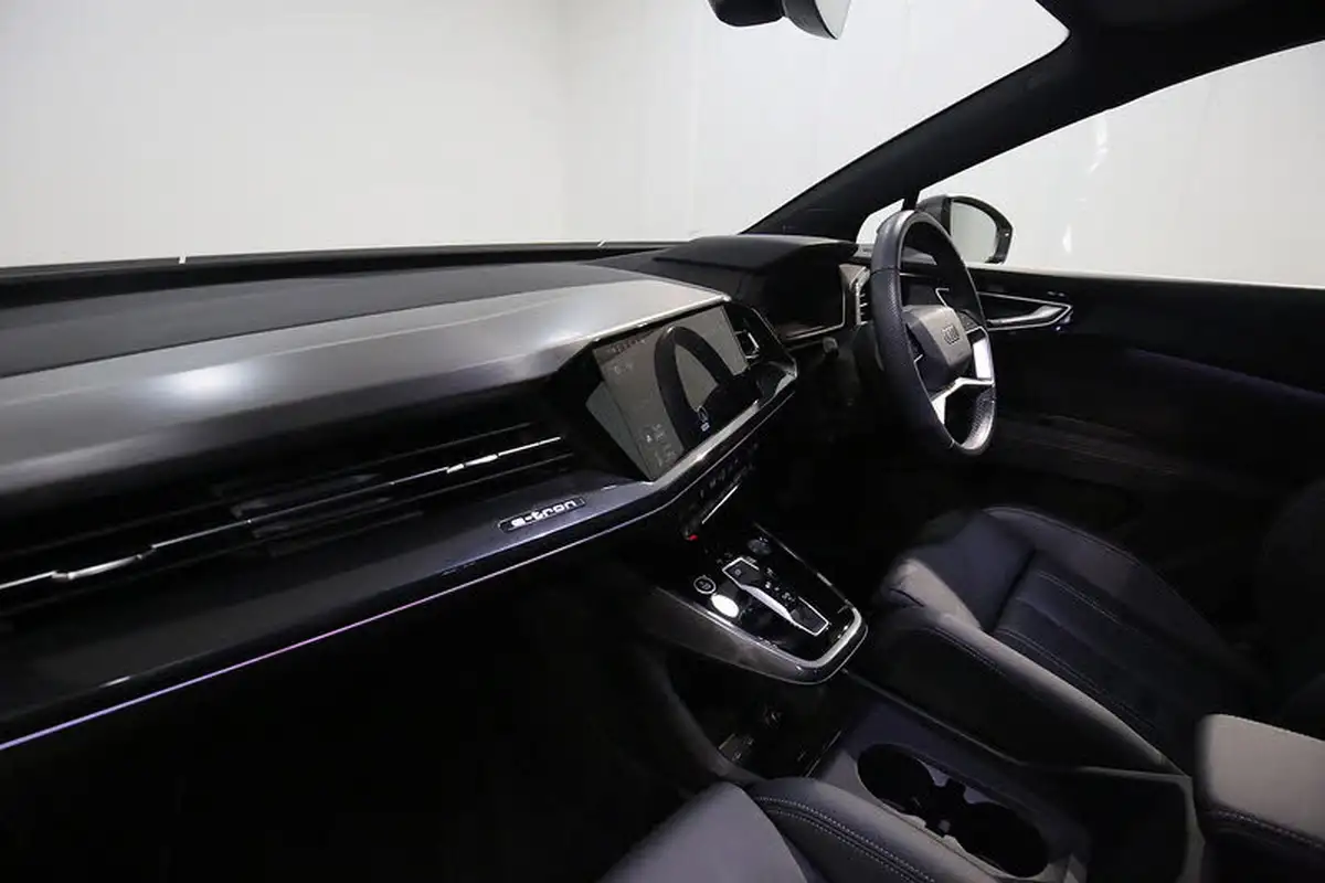 2024-audi-q4-e-tron-45e-s-line-sportback-auto-big-23