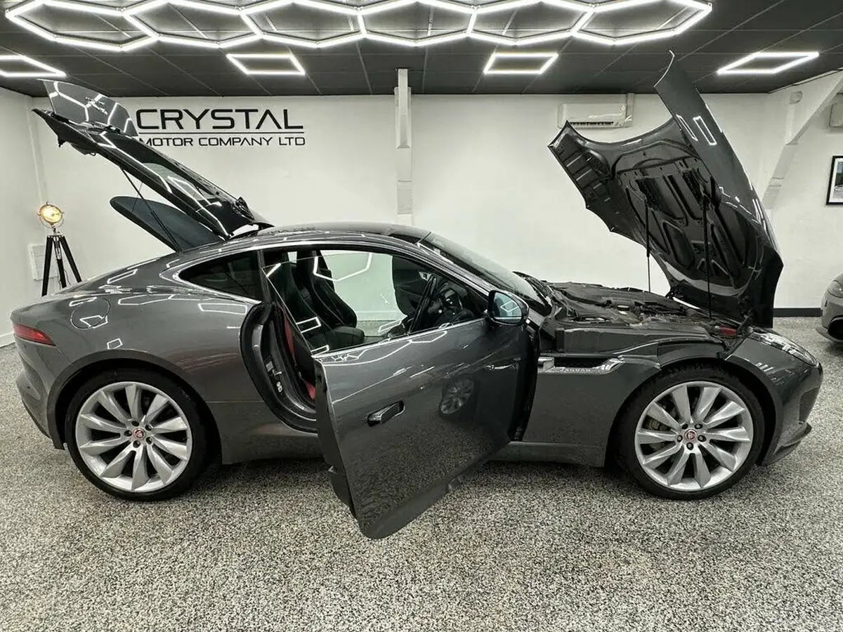 2015-jaguar-f-type-30-v6-coupe-quickshift-big-8