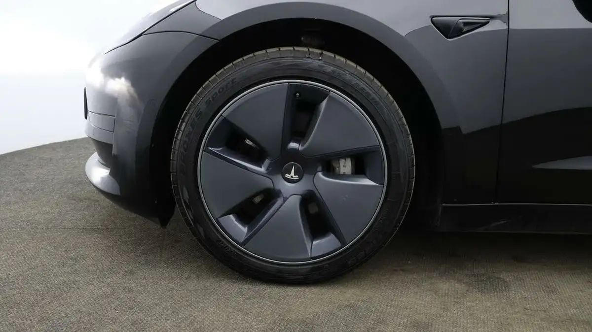 2021-tesla-model-3-e-standard-plus-big-17