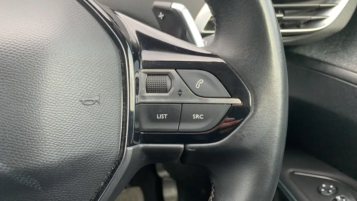2021-peugeot-3008-suv-12-puretech-allure-premium-eat8-big-23