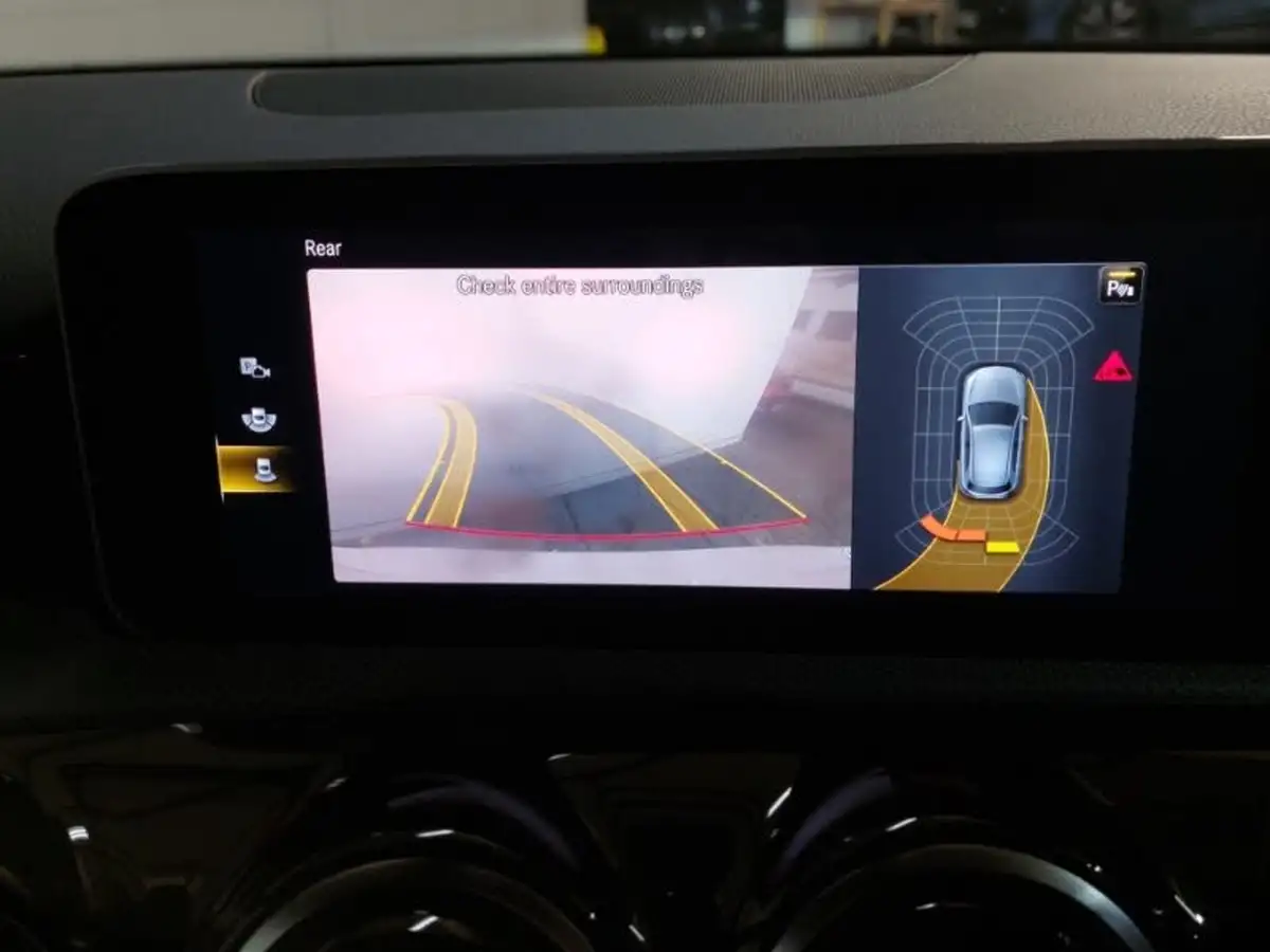 2019-mercedes-benz-a-class-13-a180-amg-line-executive-hatchback-5d-7g-dct-big-14