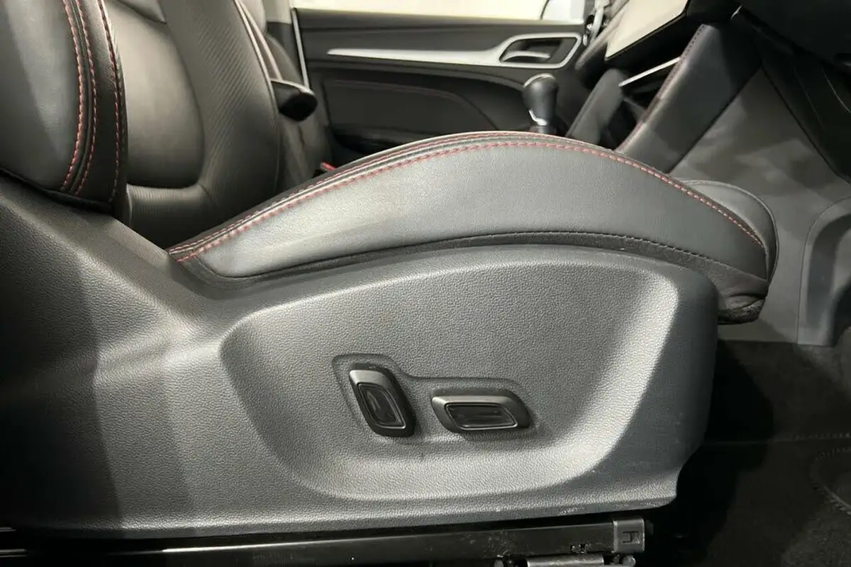2022-mg-zs-suv-15-vti-tech-exclusive-big-18