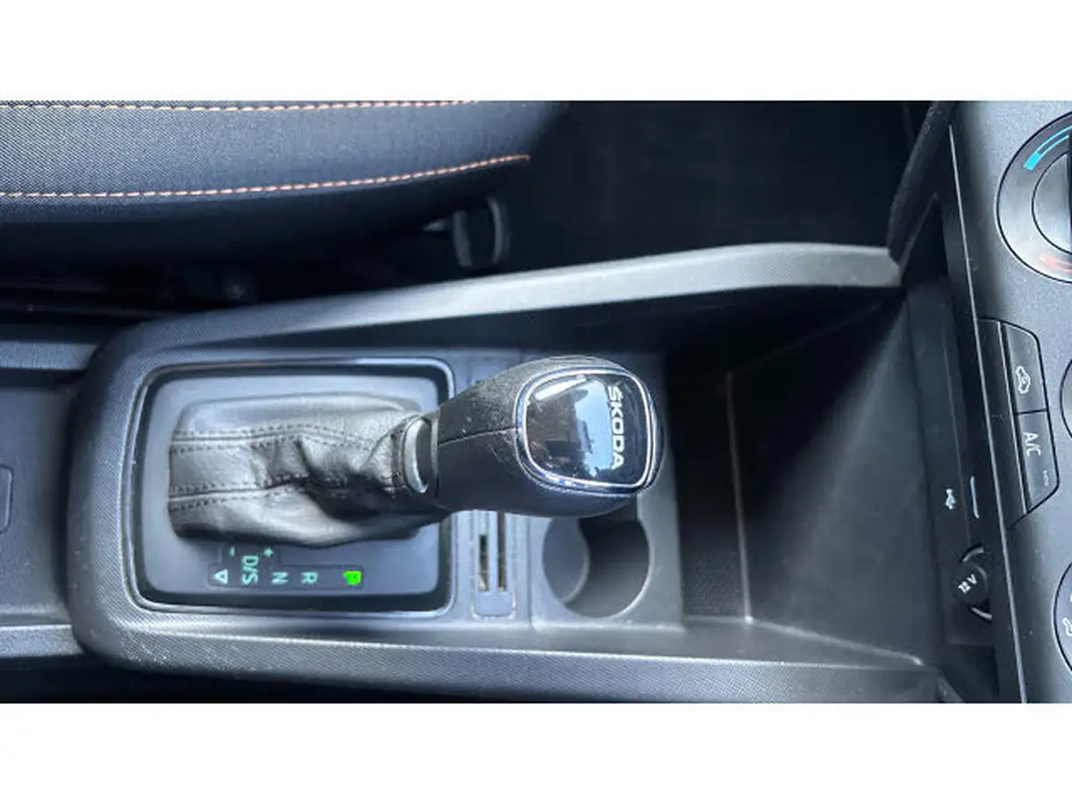 2021-skoda-fabia-10-tsi-se-drive-95ps-estate-dsg-big-20