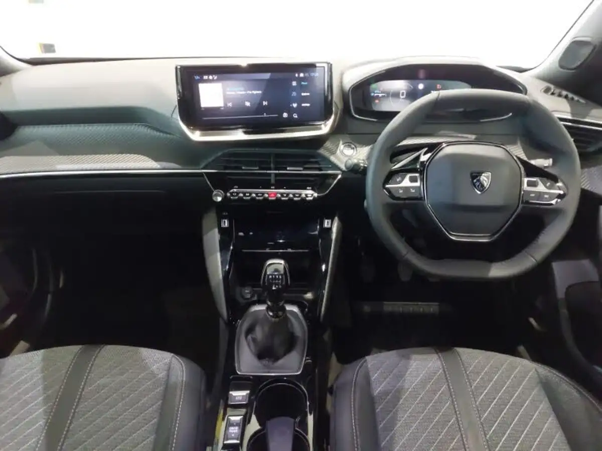 2024-peugeot-2008-suv-12-puretech-allure-130ps-big-2