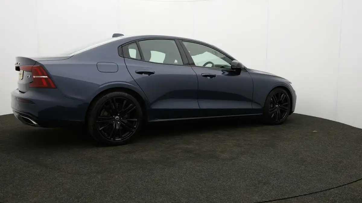 2019-volvo-s60-20-t5-r-design-edition-big-27