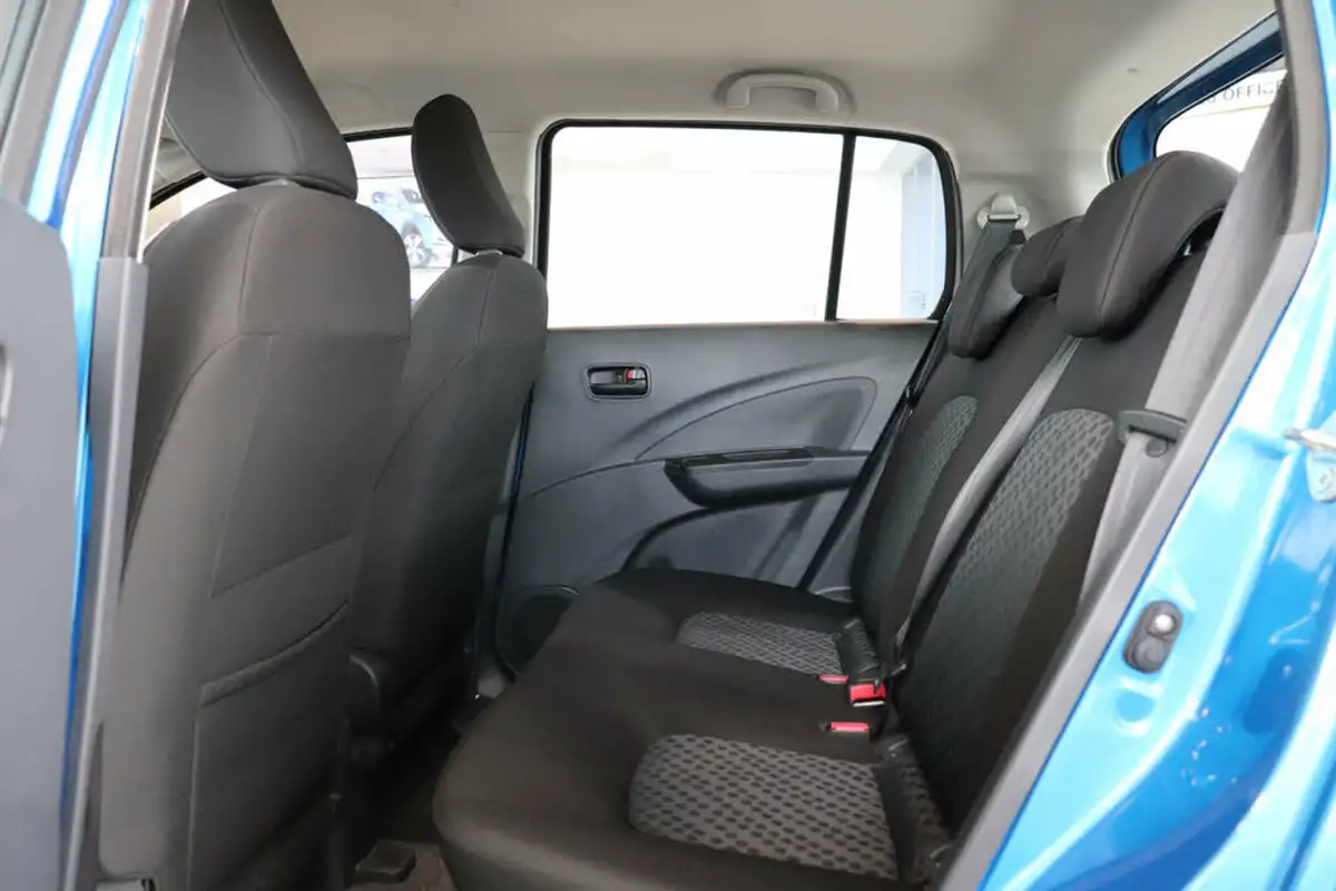 2015-suzuki-celerio-10-sz4-big-29