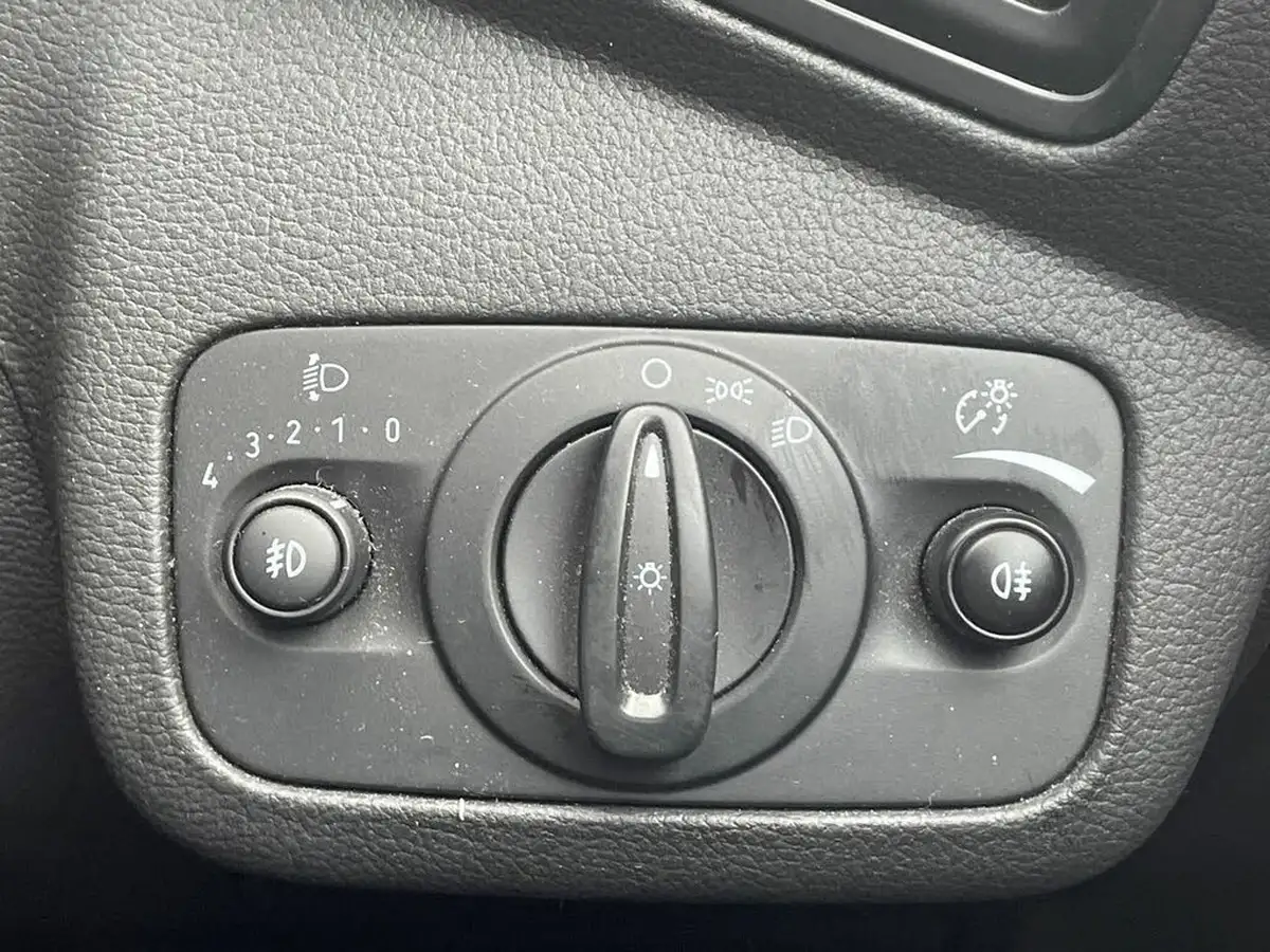 2015-ford-kuga-20tdci-zetec-150ps-big-25