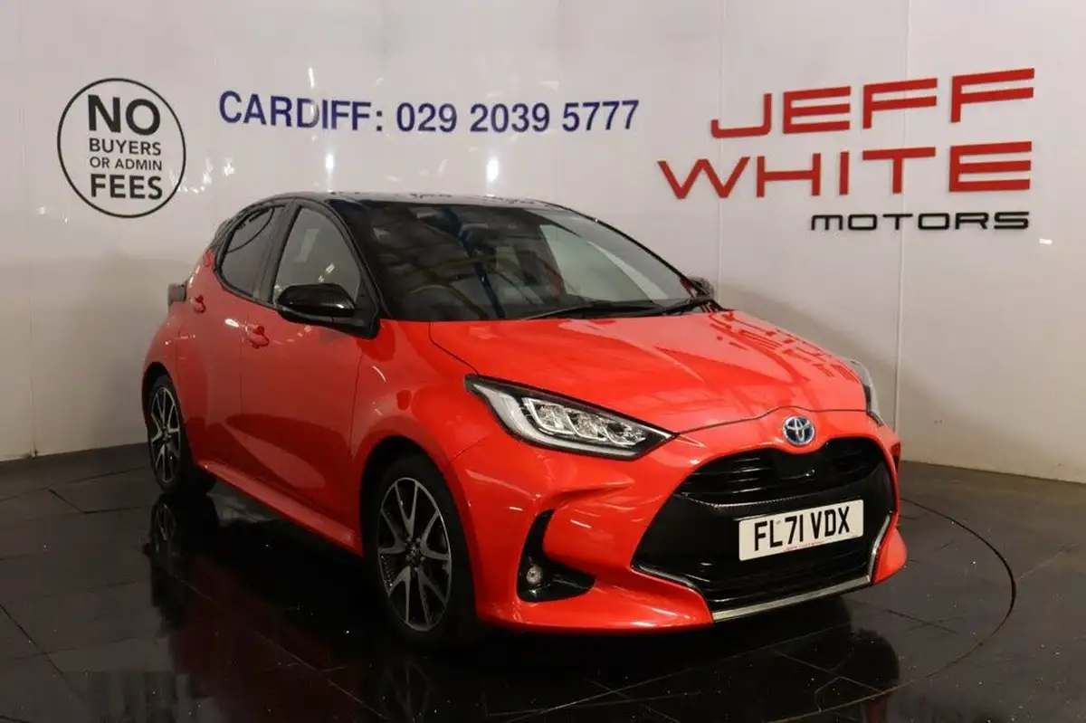 2021-toyota-yaris-15-vvt-i-launch-edition-big-0