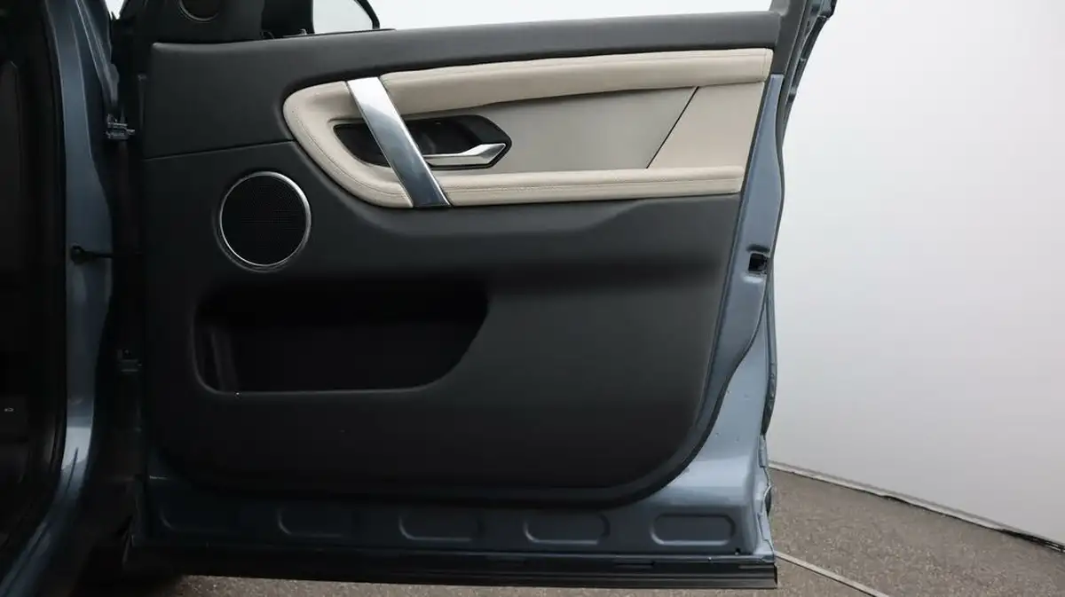 2021-land-rover-discovery-sport-20-d200-r-dynamic-se-big-15