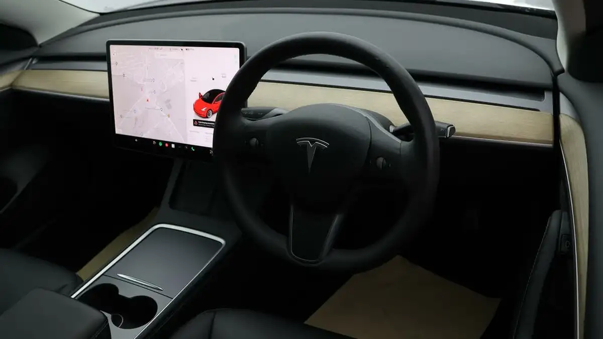 2022-tesla-model-3-e-long-range-big-8