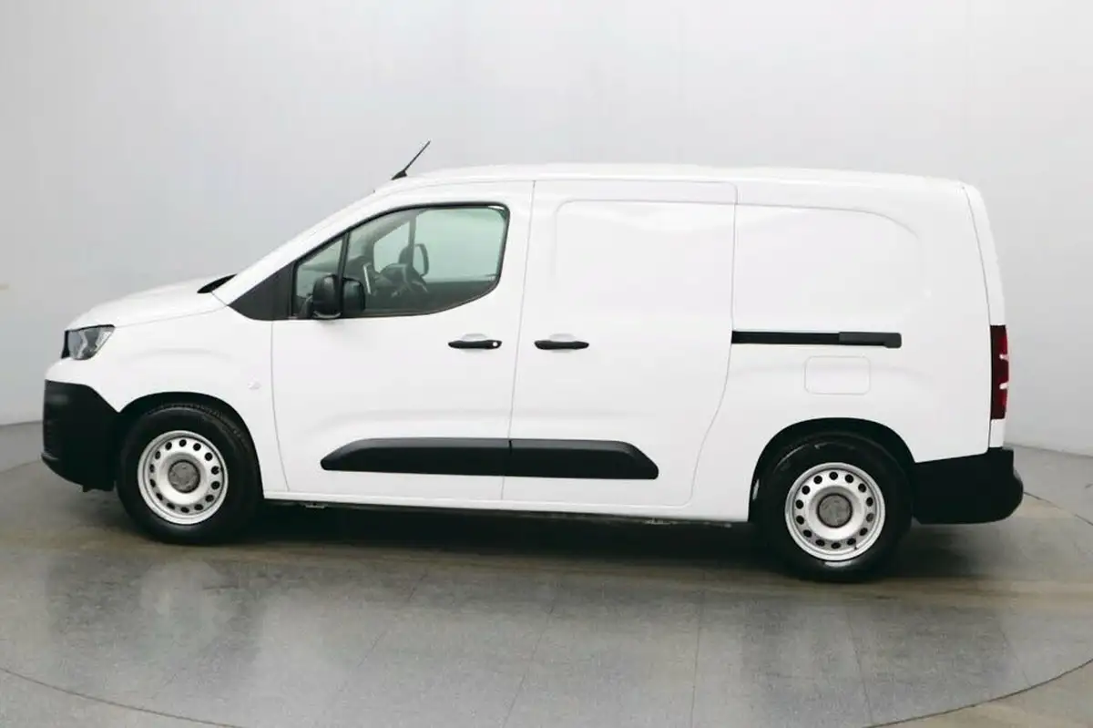 2022-peugeot-partner-big-4