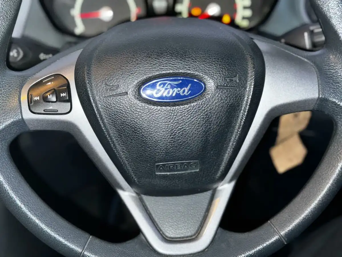 2009-ford-fiesta-125-style-3d-big-32