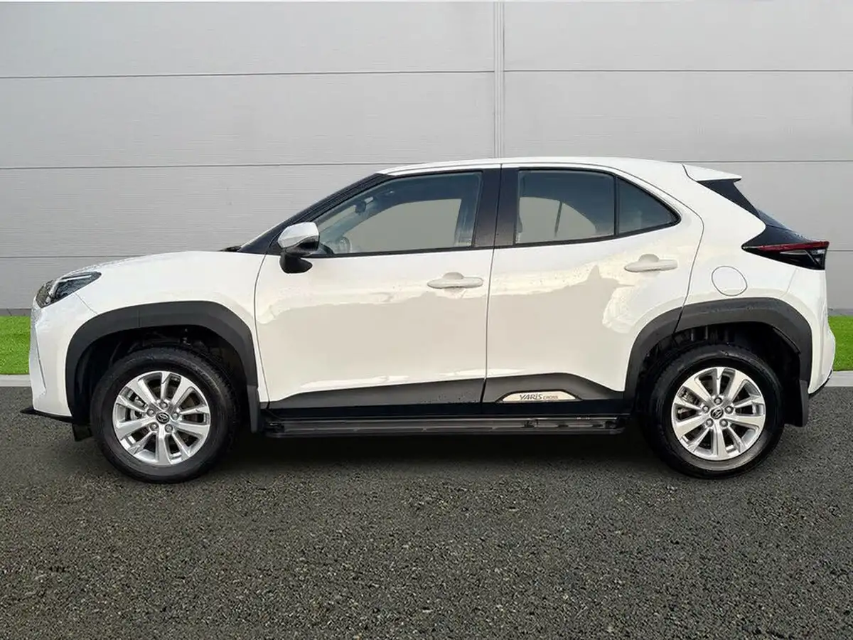 2023-toyota-yaris-cross-15-vvt-i-icon-big-3