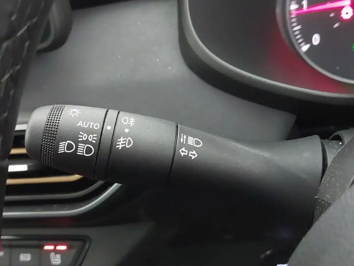 2023-dacia-sandero-stepway-10-tce-essential-90bhp-big-17