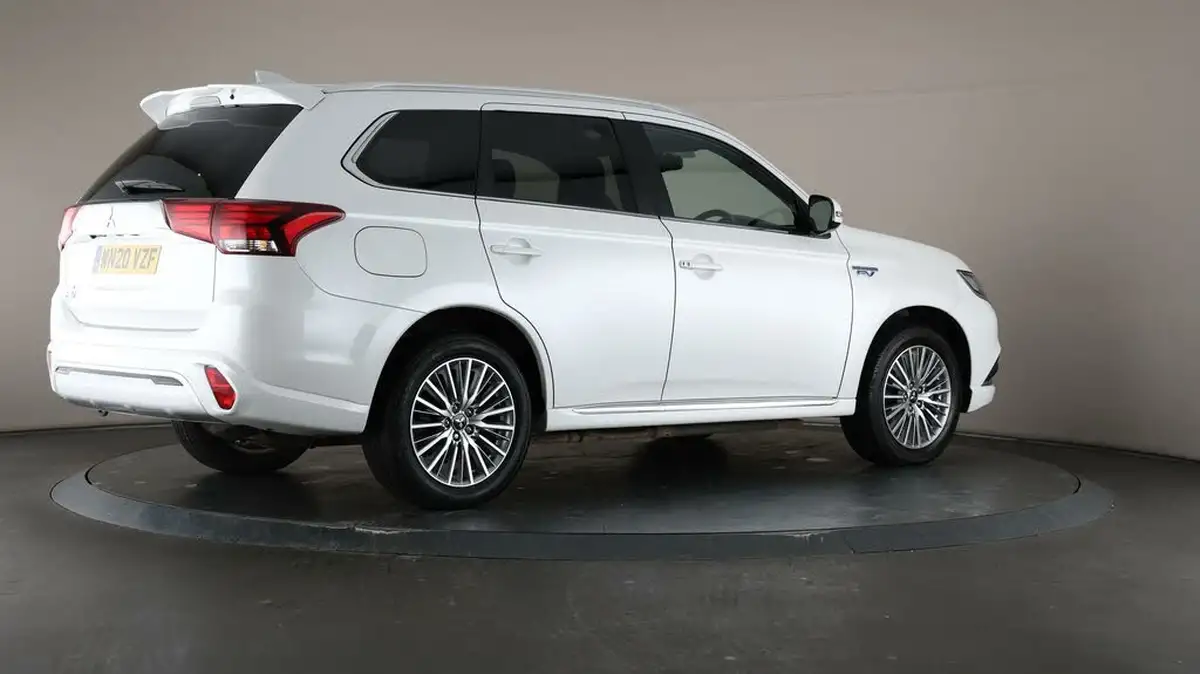 2020-mitsubishi-outlander-24-dynamic-phev-big-7