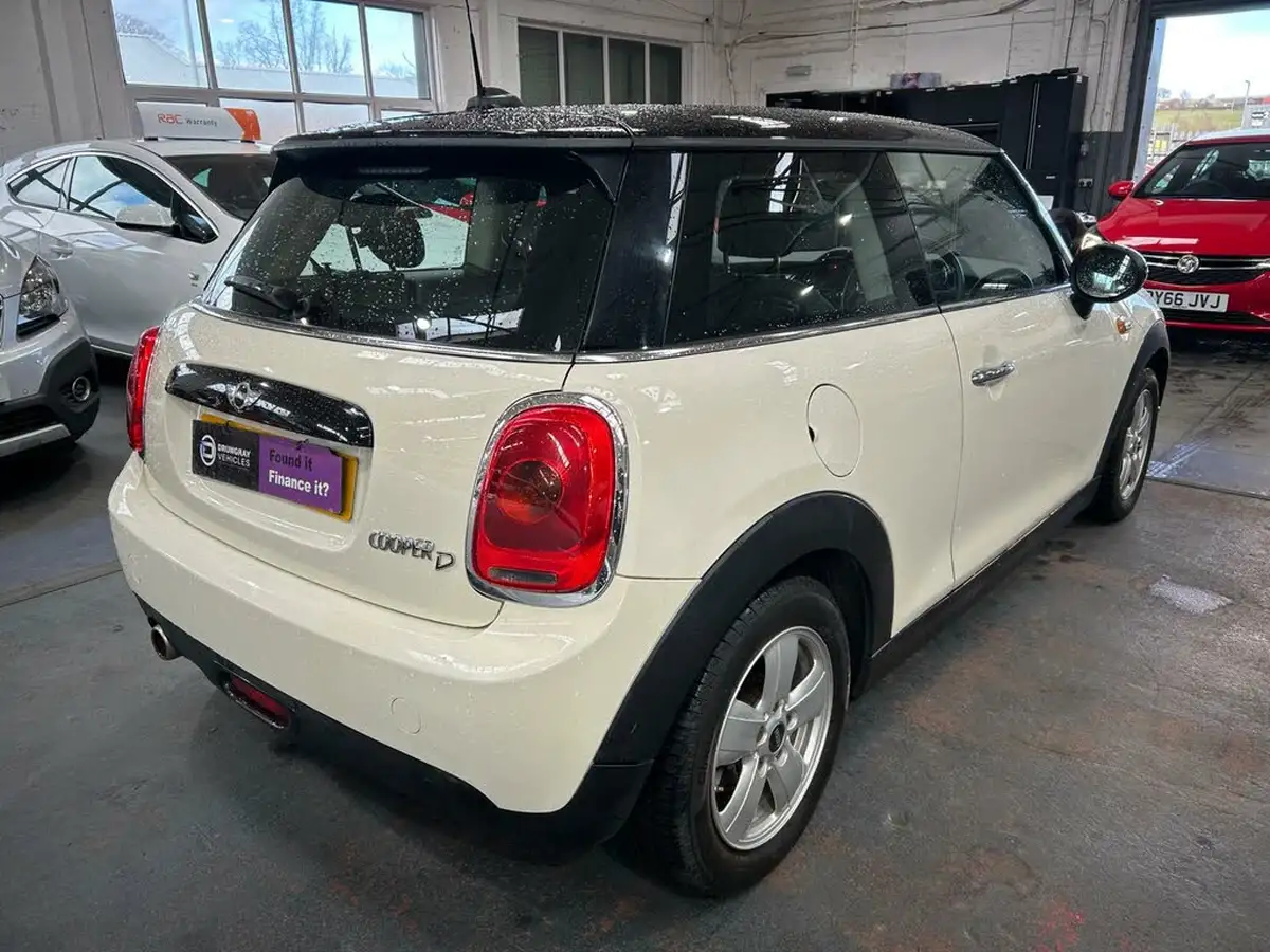 2015-mini-cooper-15td-cooper-d-116bhp-3d-big-5