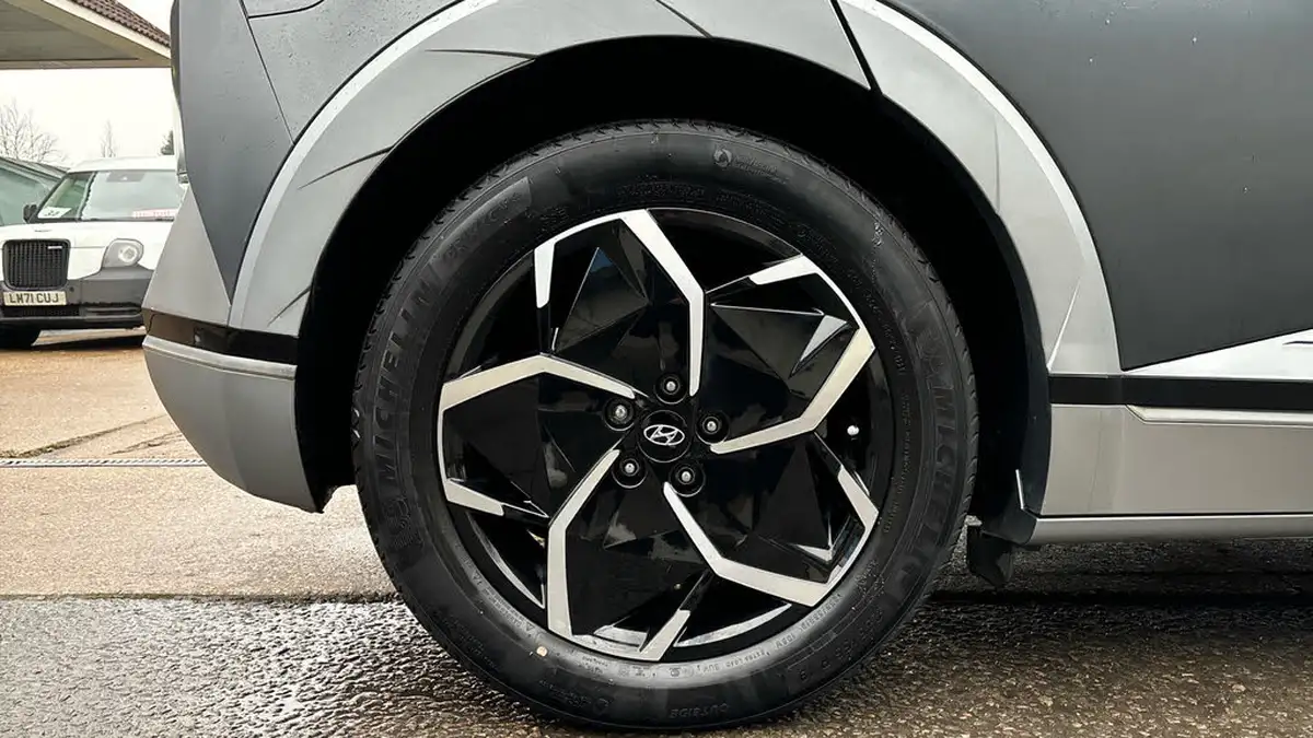 2021-hyundai-ioniq-5-e-premium-217ps-73kwh-rwd-big-18