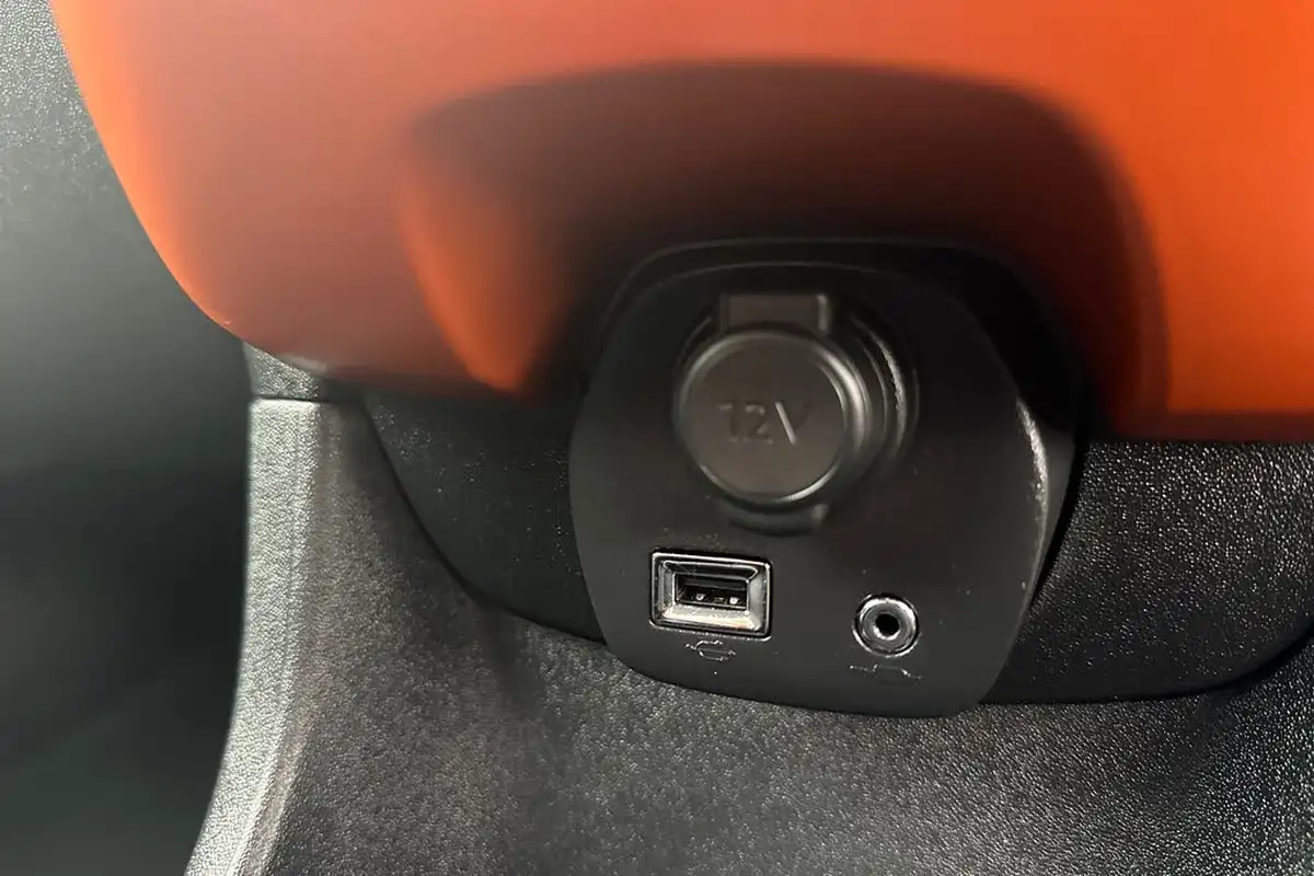 2019-citroen-c1-10-vti-airscape-urban-ride-big-43